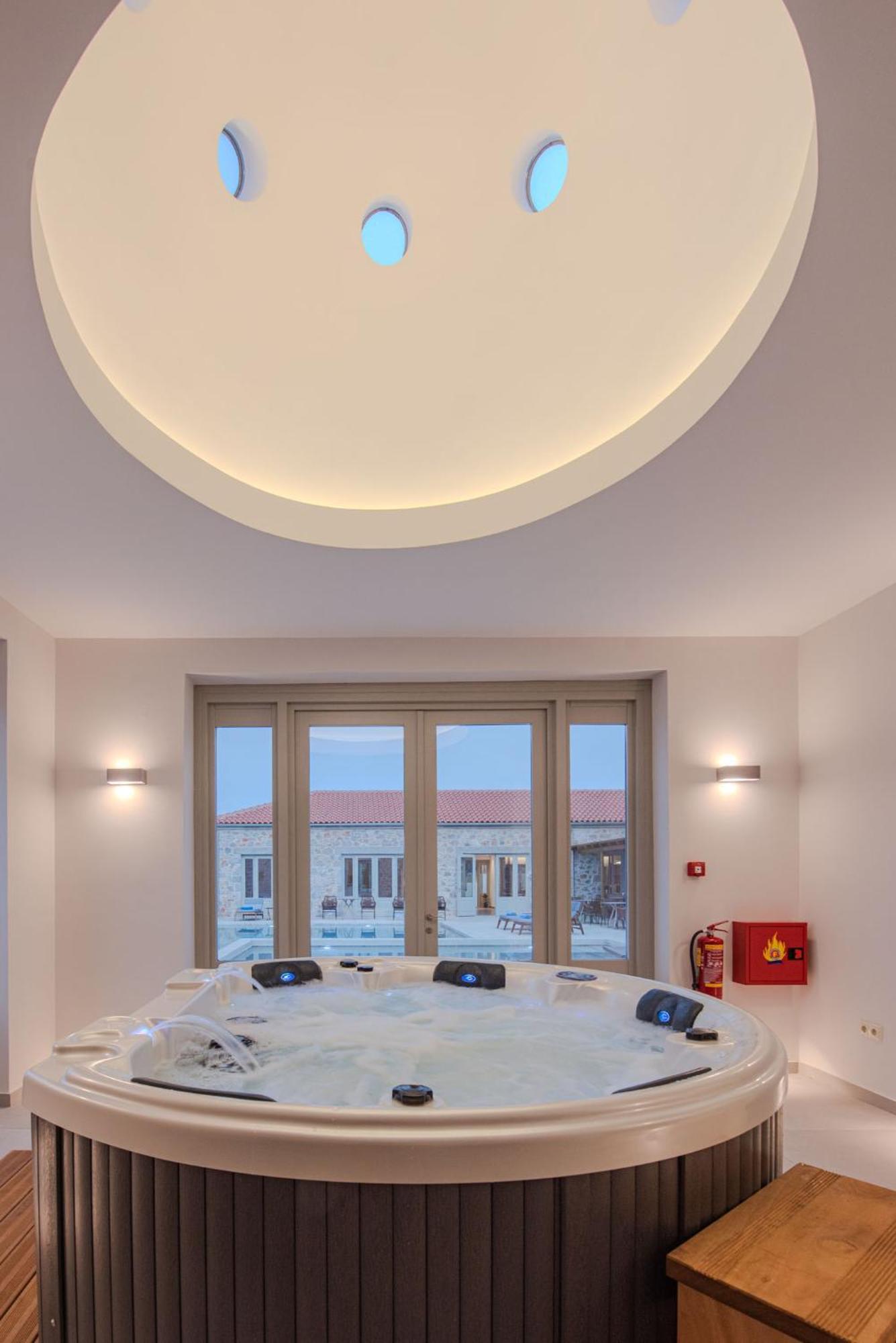 Sampatiki Suites & Spa - Luxury Seaview Suites - Opened 2024 Leonídion Eksteriør bilde